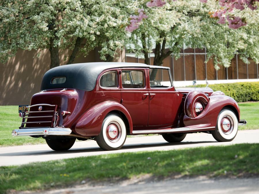 Packard Twelve All-Weather Town Car by Rollston 1938 года  (фото 5 из 8)